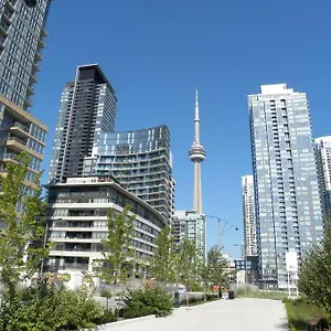 https://stylish-condo-downtown-near-cn-tower-free-parking.hotelstorontoontario.org